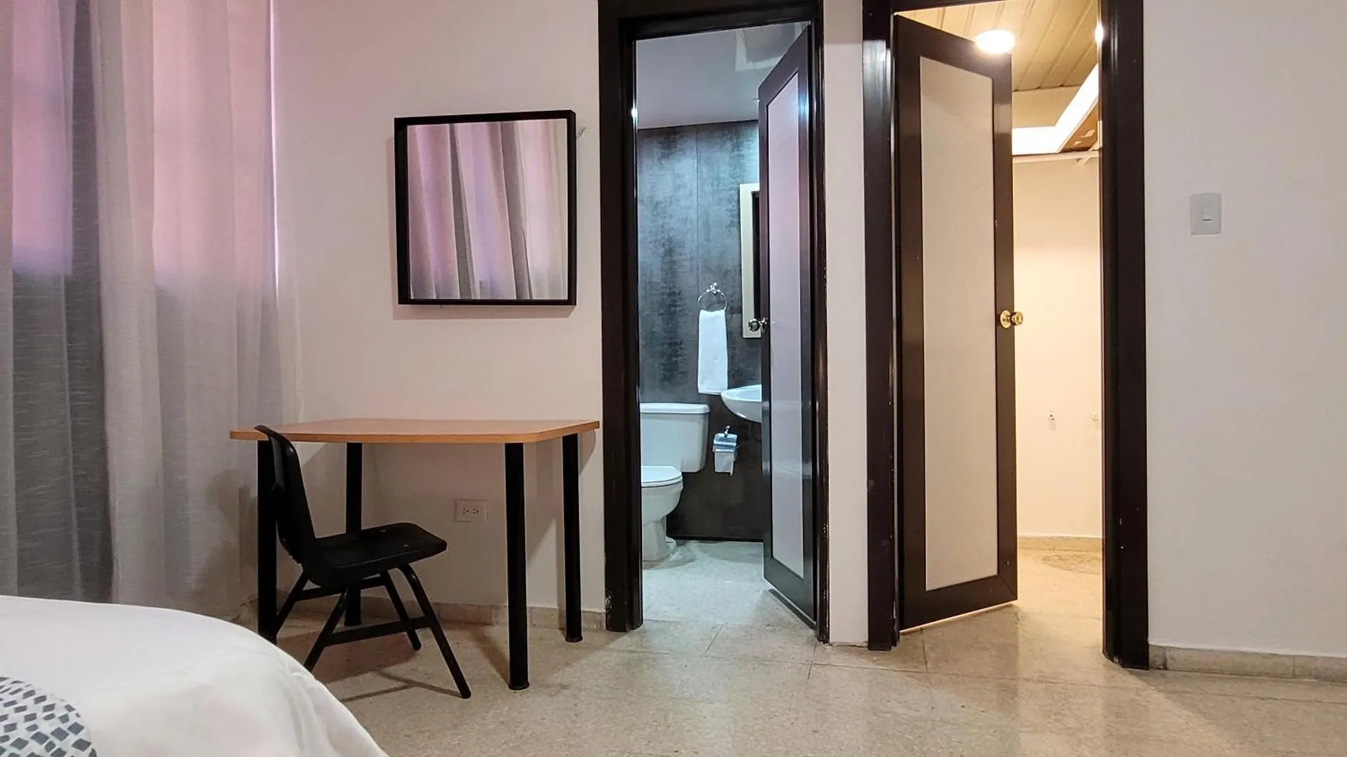 Drake Piantini Santo Domingo公寓式酒店 3*,  多米尼加共和国